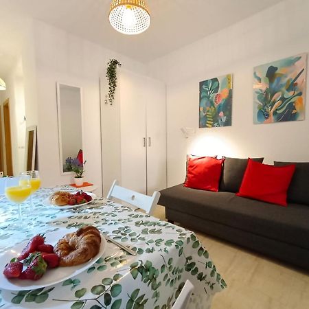 Ferienwohnung Monisimo Apartamento En Centro Historico De Malaga Con Parking Exterior foto